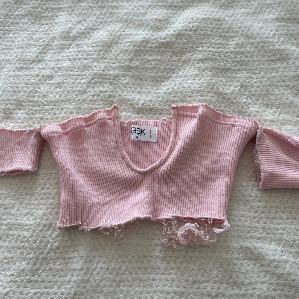 Women’s Seek The Label Distress V Wire Off the Shoulder Crop Top Pink - Size M